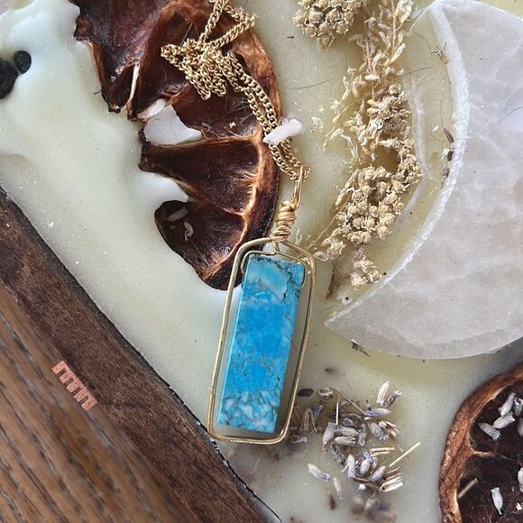 Turquoise Pendant Necklace Gold Wrap Long Chain 18" - Picture 1 of 3